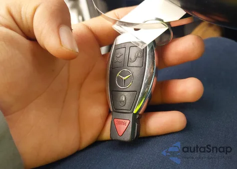 2014 Mercedes-Benz E 350 4Matic из США, поврежденный, VIN WDDHF8JB5EA807413